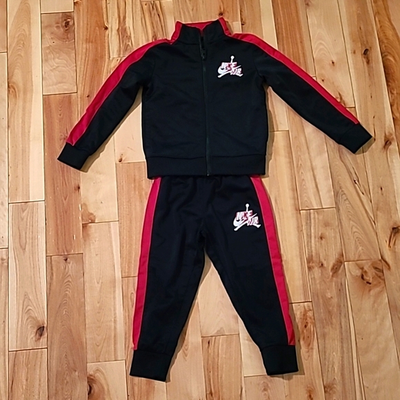 Toddler Jordan Jumpsuit - Picture 1 of 4